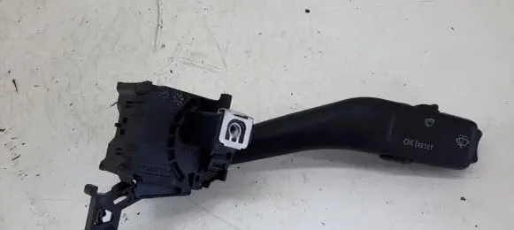 Volkswagen Jetta V Wiper control stalk 1K0953519C 01203507 20350770505552