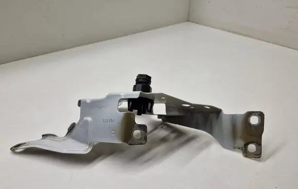BMW 3 G20 G21 Fender mounting bracket 7419401