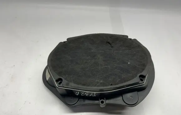 Dodge Challenger Front door speaker 05091629AA 52851560AA