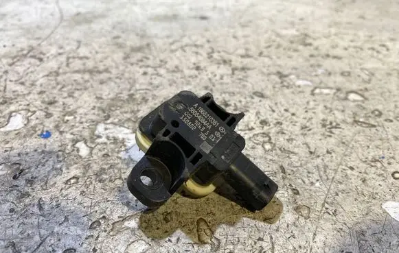 Mercedes-Benz ML W163 Airbag deployment crash/impact sensor A1668210351 56054084AA 150802703