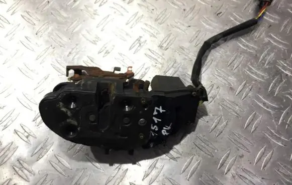 KIA Carnival Front door lock