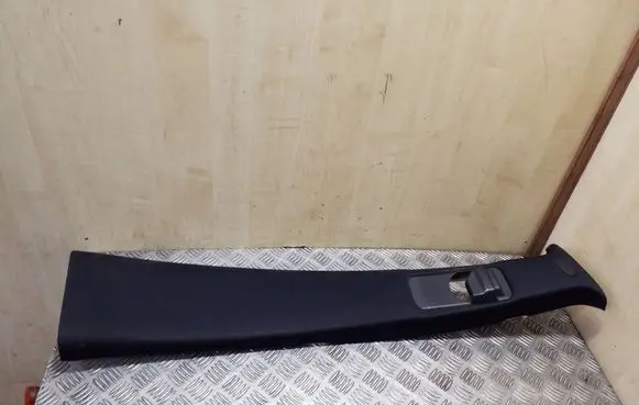 Mercedes-Benz ML W164 (B) pillar trim (top) A1646909825