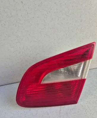 Tailgate rear/tail lights