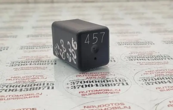 Audi A4 S4 B8 8K Glow plug pre-heat relay 038907281B