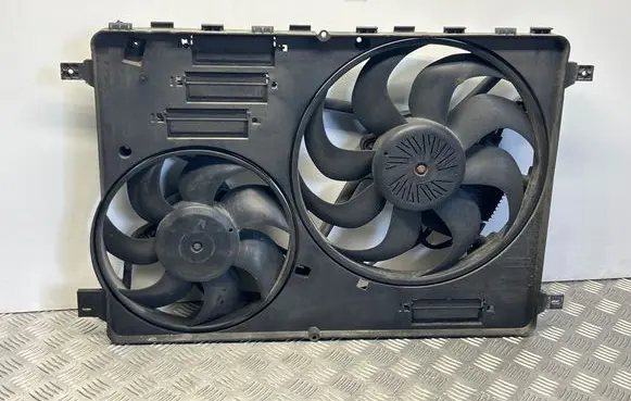 Volvo XC60 Electric radiator cooling fan 8240547