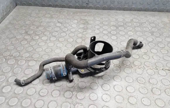 Mercedes-Benz C W205 Fuel filter bracket/mount holder A6512001556