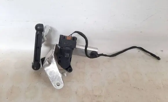 BMW 5 G60 G61 Rear height level sensor lever 6898867 6895466 8833853