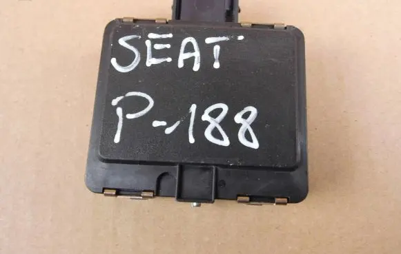 Volkswagen Golf VII Distronic sensor radar 5Q0907561N 5Q0907572J 0203302269