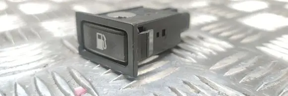 Toyota Avensis T250 Fuel tank opening switch 156795