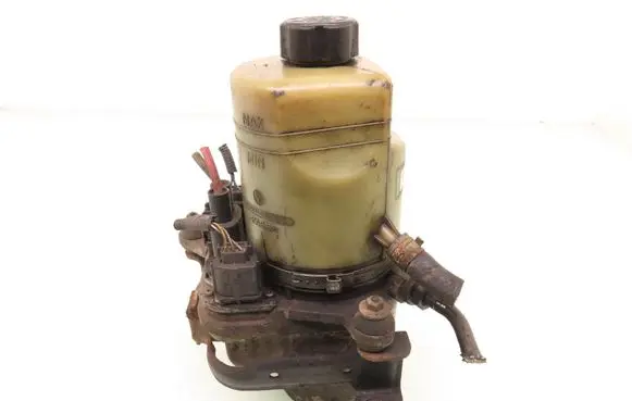 Ford Focus Power steering pump 1040085011094F 4M513K514AD