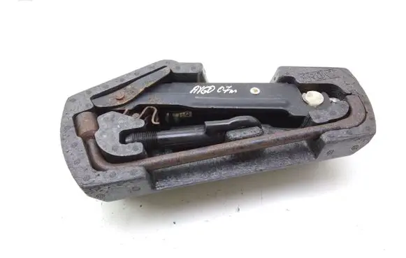 Toyota Aygo AB10 Tool set 243967