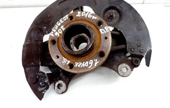 Peugeot 308 Front wheel hub 9806779480