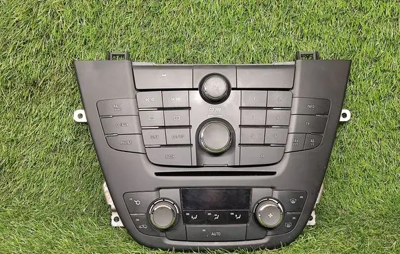 Opel Insignia A Head unit multimedia control 13273252 13273095