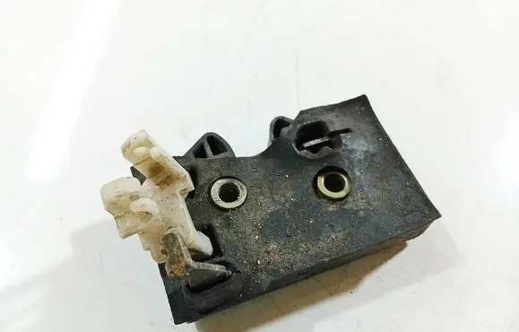 Audi 80 90 B3 Rear door lock 893839016C