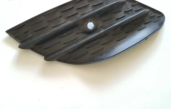 Front fog light trim/grill