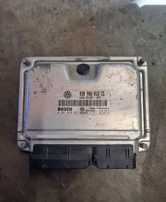 Seat Ibiza III (6L) Engine control unit/module 038906012CE 28SA4934 0281010257