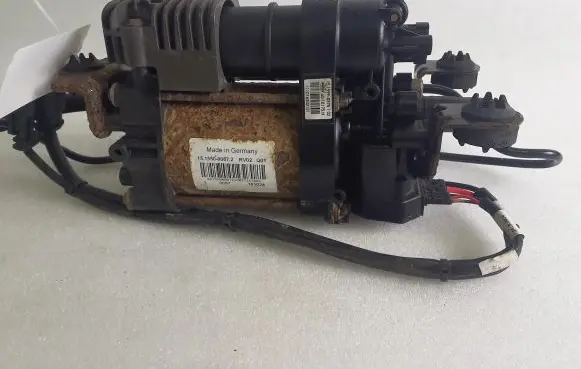 Maserati Levante Air suspension compressor/pump 4010175H 15155000872 111016302131