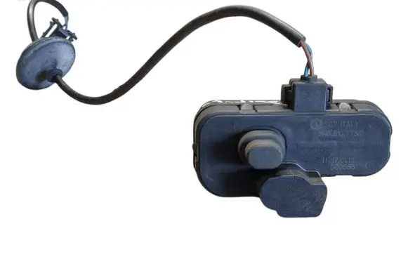 Volkswagen Scirocco Fuel tank cap lock 5N0810773D