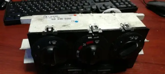 Mercedes-Benz A W168 Climate control unit 1688300485
