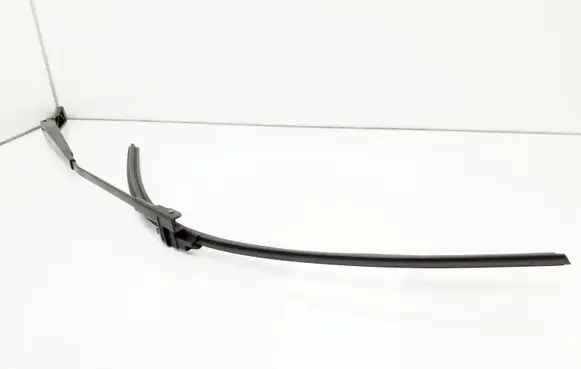 Volkswagen Touran I Windshield/front glass wiper blade 1T0955409A