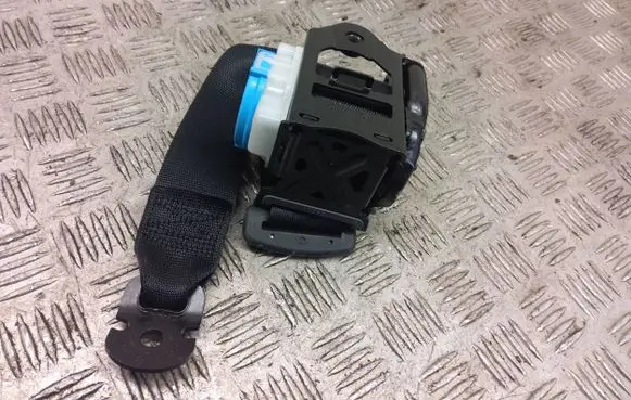 Mercedes-Benz A W176 Rear seatbelt 307492510