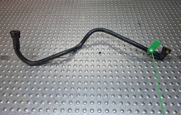Ford Focus Gearbox oil cooler pipe/hose S26371721 4M5P7890BF