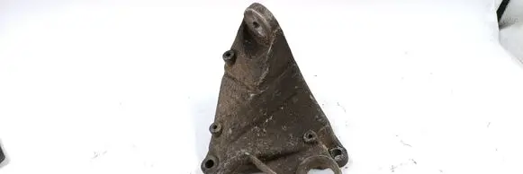 Volkswagen PASSAT B5 Engine mounting bracket 8D0399114L