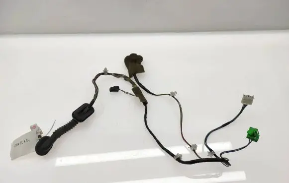 Subaru Outback Rear door wiring loom 81822AG100