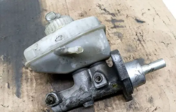 Opel Vectra B Master brake cylinder