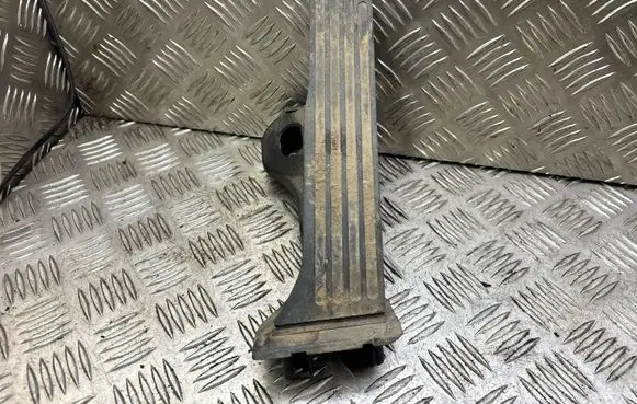 Volkswagen PASSAT B6 Accelerator throttle pedal 1K1721503L