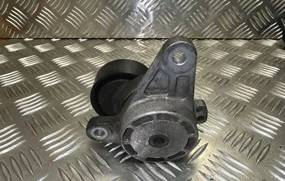 Volkswagen Golf VII Generator/alternator belt tensioner 04L903315A