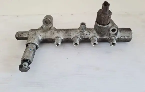 Opel Meriva A Fuel main line pipe 