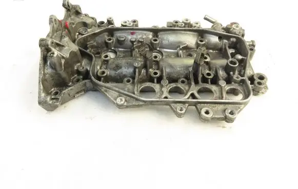 Infiniti M Rocker cam cover 8200872001