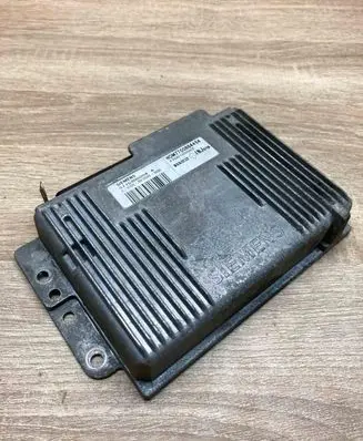 Renault Megane I Engine control unit/module ECU HOM7700864454 7700105983