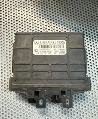 Mercedes-Benz Vito Viano W638 Gearbox control unit/module A6384462110 5DG00833700