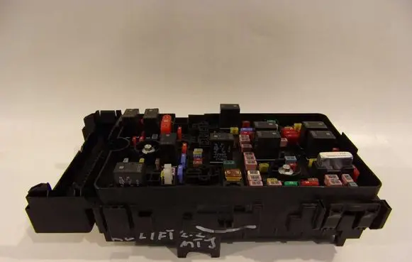 Jeep Cherokee Fuse box set ACM100
