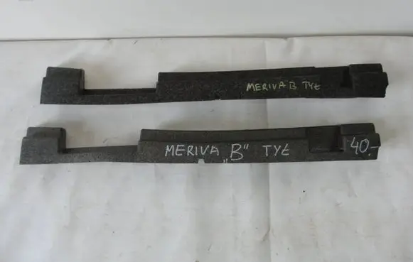 Opel Meriva B Front bumper foam support bar 13378390