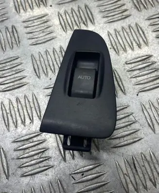 Toyota Avensis T250 Electric window control switch 7427205020