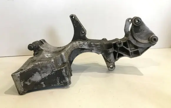 Volkswagen Transporter - Caravelle T4 Generator/alternator bracket 074145169K