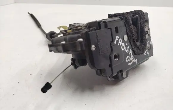 Skoda Fabia Mk1 (6Y) Front door lock