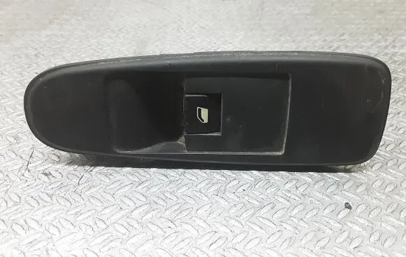 Citroen C4 I Picasso Electric window control switch 96639377ZD