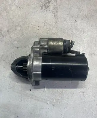 Mercedes-Benz E W211 Starter motor A0051516601