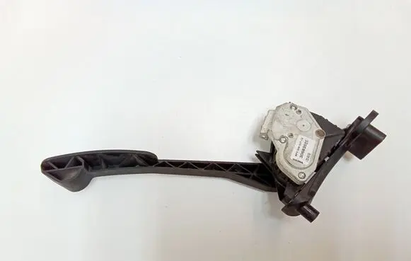 Volvo XC90 Accelerator throttle pedal 30683516