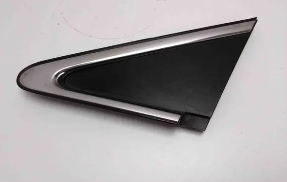 Toyota Avensis T270 Fender grill 6011805020
