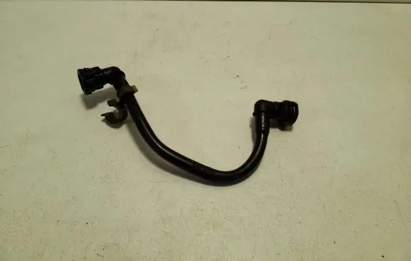 Gearbox oil cooler pipe/hose