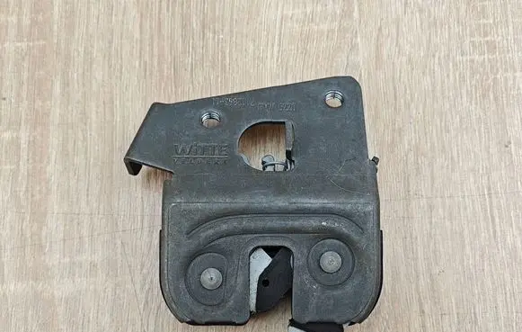 BMW 5 G30 G31 G38 Seat back rest lock catch 7112863