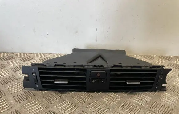 BMW 3 E90 E91 Dash center air vent grill 9130464