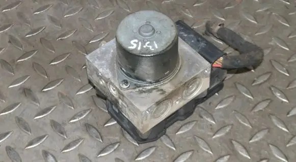 Mini One - Cooper Clubman R55 ABS Pump 6796698