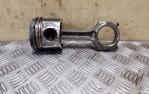 Honda CR-V Piston with connecting rod A1Z021 MAHLE174 174