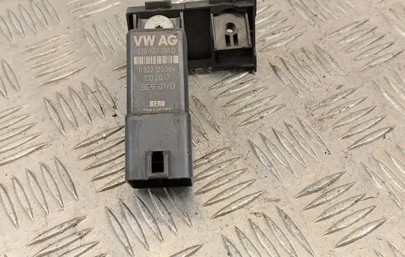 Volkswagen Caddy Glow plug pre-heat relay 038907281D 1102017 0522120504